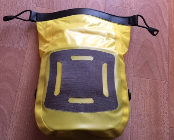 fixation du sac de premier secours ortlieb