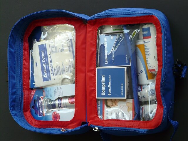 préparer kit soins velo