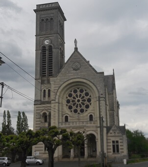 eglise sur la loire à vélo