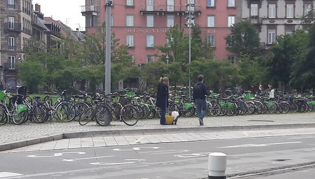 parking vélo à la gare de strasbourg