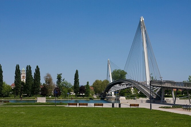 passerelle jardin des deux rives