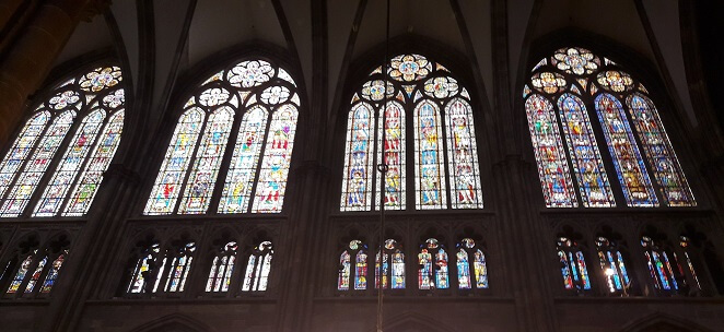 vitrail de la cathédrale de strasbourg