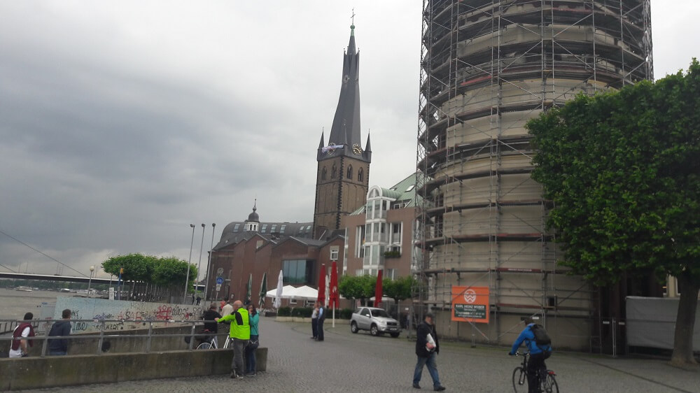 eglise le long de l'eurovelo 15 duisbourg