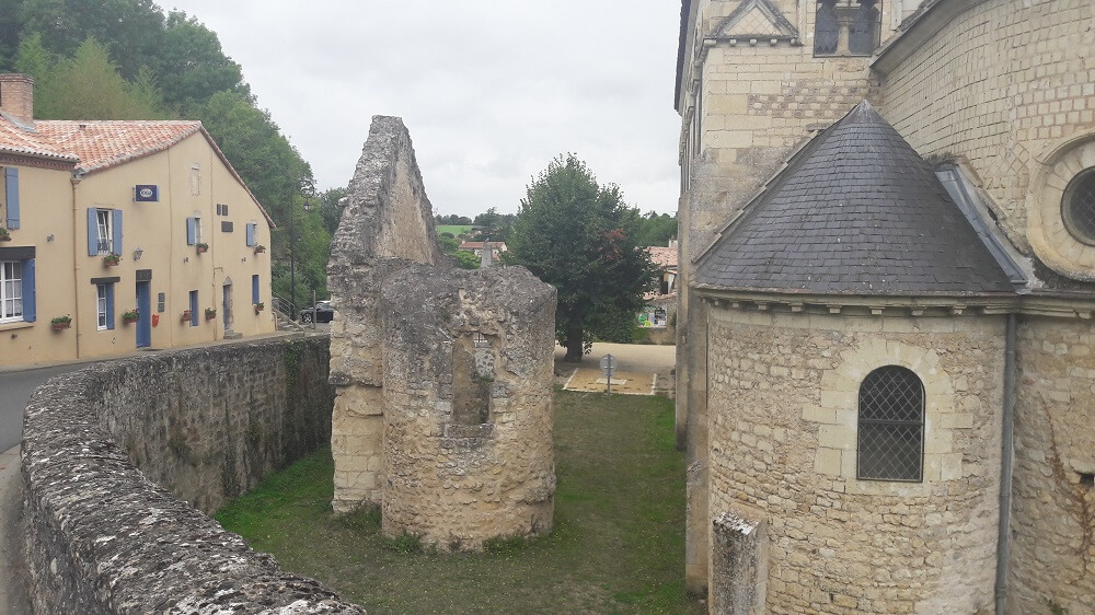 chateau ruine vélo francette