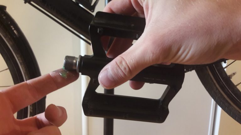 par quo remplacer ce pédaler pour vélo peugeot enfant années 80