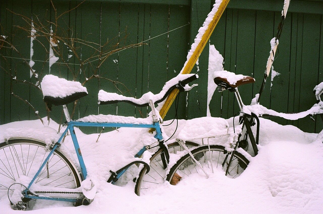 Pour le vélo dans le froid: Des pneus d'hiver qui s'enfilent aussi