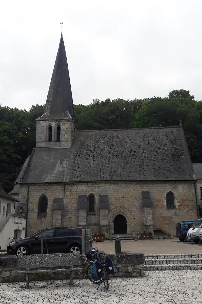 eglise savonnière loire à vélo