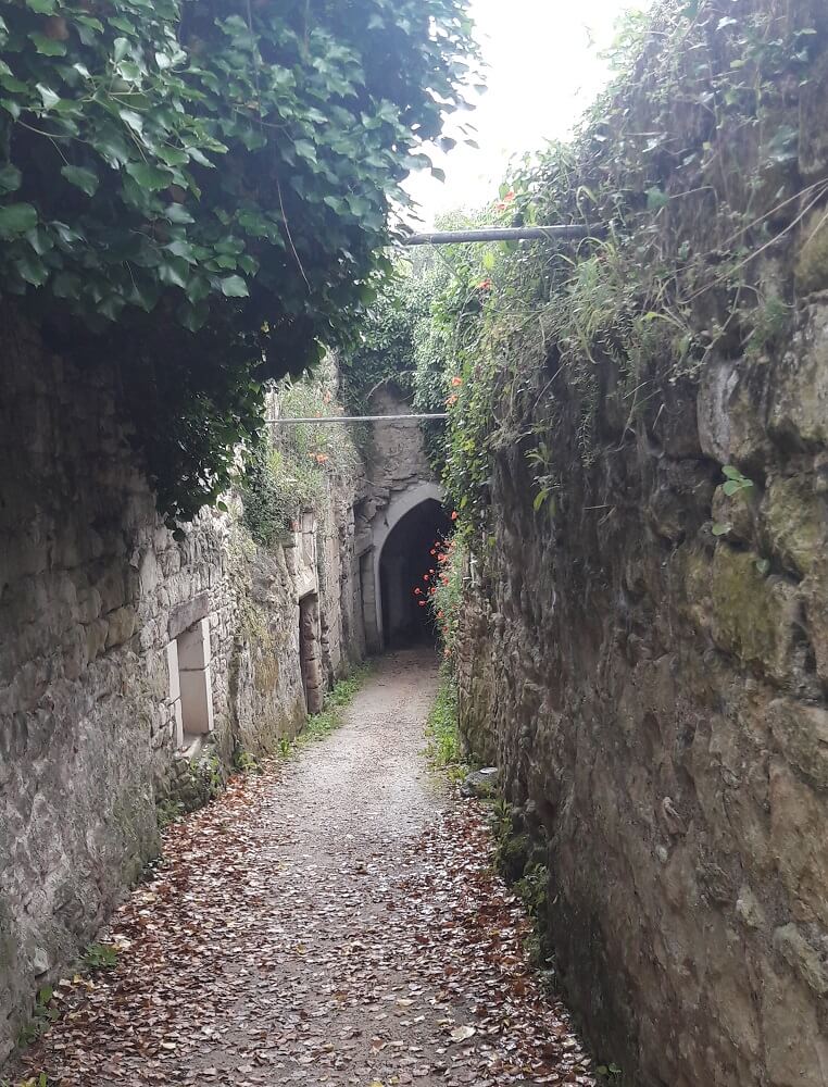 rue troglodyte trace loire à vélo