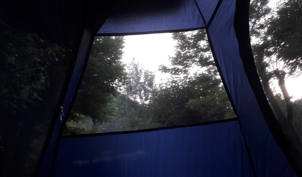 vue intérieur tente