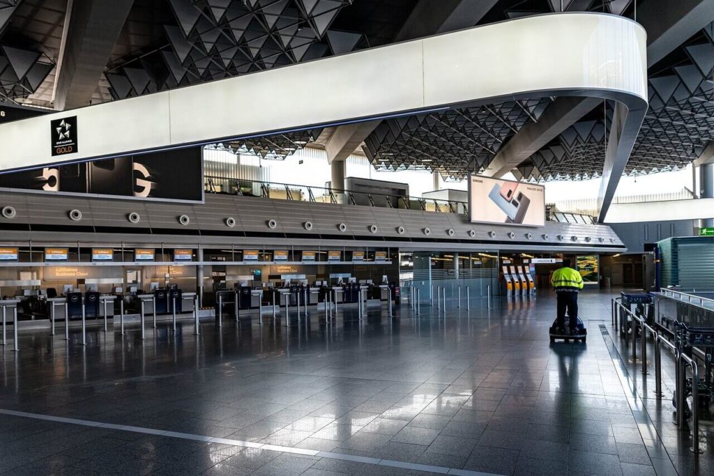 aeroport-vide-covid